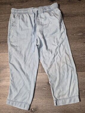 Intro. Love The Fit Lyocell Pull On Capri Pants